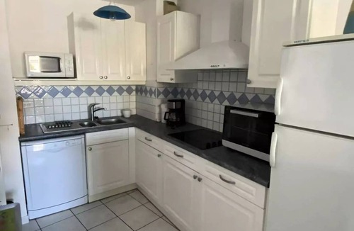 Le Port Apartment | Three-room apartment in the marinas area, dual-aspect 6AMIRB103