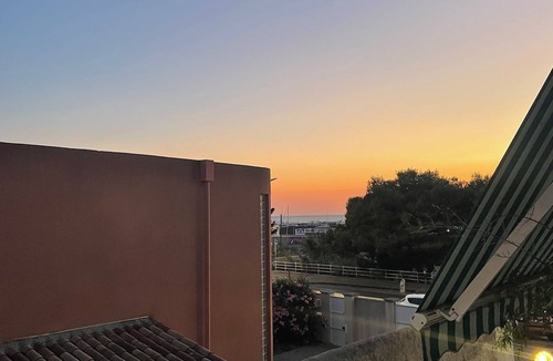 8th Arrondissement Apartment | Through duplex with sea view