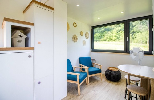 Saint-Cernin-de-lHerm House | Tiny House in Saint-Cernin-de-l'Herm – Shared Pool & Relaxing Stay for 4 Guests
