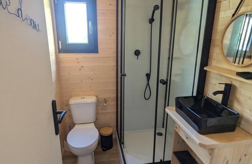 Commentry Ski Chalet | Tiny house in Allier sleeps 4, with Finnish bath