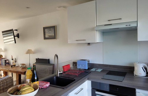 Pouldreuzic Apartment | Tipoz'Immo Le Cocon cosy surf spot direct access to the sea pets welcome