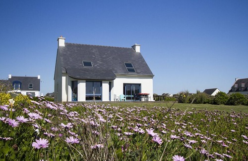 Plozevet House | Tipoz'Immo Les Coquillages - Sea view and access on foot to the GR34 - Pets welcome
