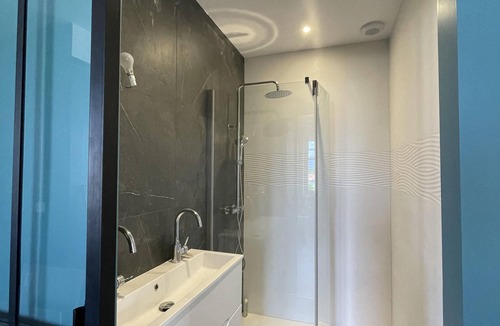 Hendaye House | Tite Maison Basque de 90m2 à 5mn de la Plage, Animaux Bienvenus !