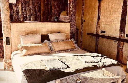 Mauguio Bed & Breakfast | To complete