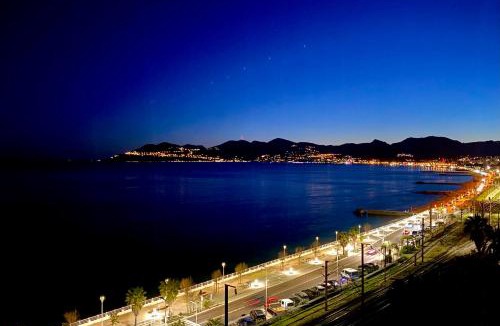 Cannes La Bocca Apartment | ToiTmer