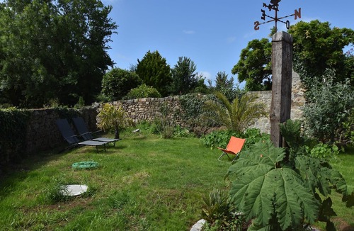 Cleden-Cap-Sizun House | Tranquil Stay Near Audierne