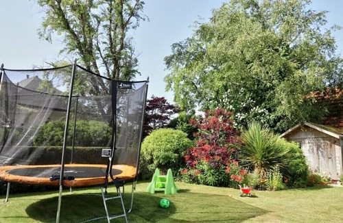 Plouescat House | Ty an heol in Plouescat, spa, garden and terraces