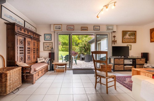 Saint-Nolff House | Ty Clafout Holiday Home: Near Vannes, Wi-Fi & Parking