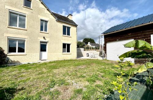 Saint-Caradec-Tregomel House | Ty Heol, maison authentique, lumineuse avec jardin