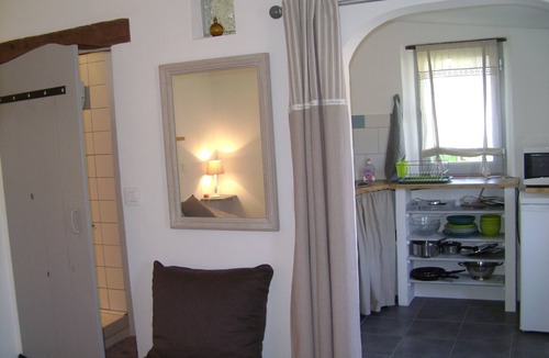 Apt Cottage | TYPICAL PROVENCAL GITE FOR 2 PEOPLE WITH GARDEN AND POOL