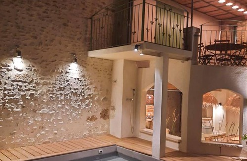 Valreas House | Un Havre de Tranquillité,