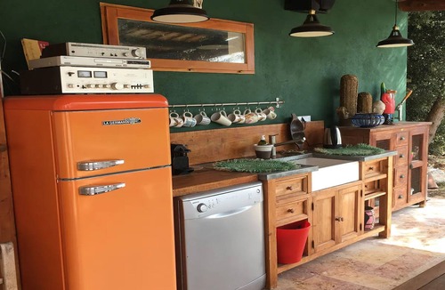 Pierrevert Villa | Unique House Lost in the Hills