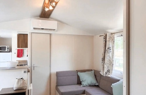 Levignac-de-Guyenne House | Unit 3 – “Lavanders”- A tranquil retreat in wine country.