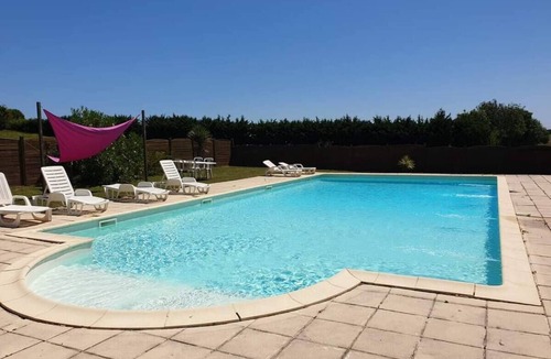 Levignac-de-Guyenne House | Unit 3 – “Lavanders”- A tranquil retreat in wine country.