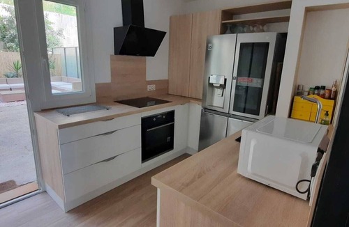 Cassis Apartment | Upper Cassis with ocean views, 92m² air-conditioned apartment, swimming pool in the complex