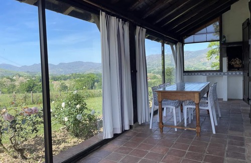 Irissarry House | Urtxoa - Irissarry - Gîte