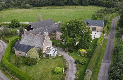 Scaer House | Vacation accommodation "Les Gîtes du Menhir"