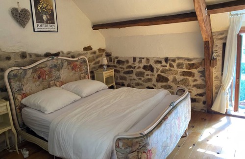 Gomene Bed & Breakfast | Vacation complex with a pool and a pétanque court—ideal for large families. Quiet location.