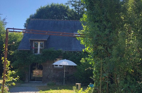 Bazouges-la-Perouse House | Vacation Rental Near Mont-Saint-Michel