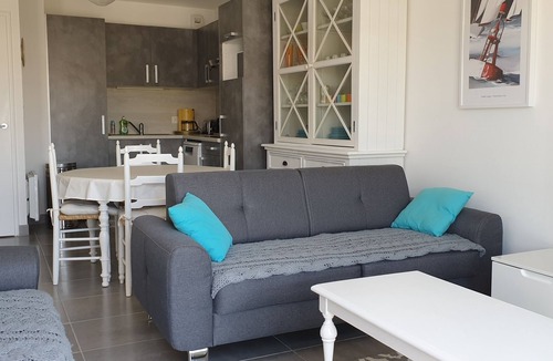 Concarneau Apartment | Very Nice Sea View Apartment with Balcony and Shared Heated Swimming Pool - Thalassotherapy