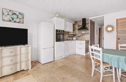 Port Grimaud Apartment | Very Pleasant Ground-Floor Apartment Near the Beach