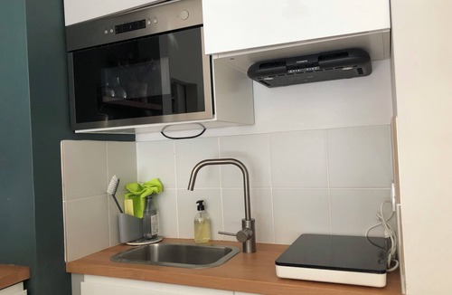 Chamalieres Apartment | Very quiet, comfortable apartment just 3 minutes' walk from the Royat thermal baths.