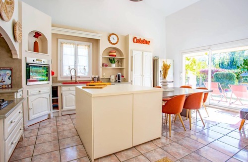 Velleron Villa | Villa Valleron by Villa Plus
