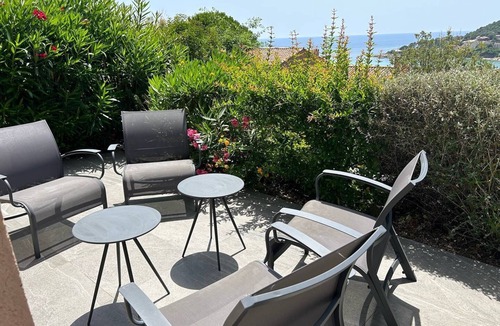 Tarcu House | VILLA ALMA - Classé 3*-IN FRONT OF THE SEA