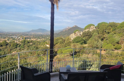 Hyeres City Centre House | Villa Avec Piscine Comme à la Campagne, Proche Centre Ville, Plages