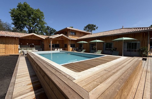 Maubuisson Villa | Villa Cédralia by agence bru - 743118