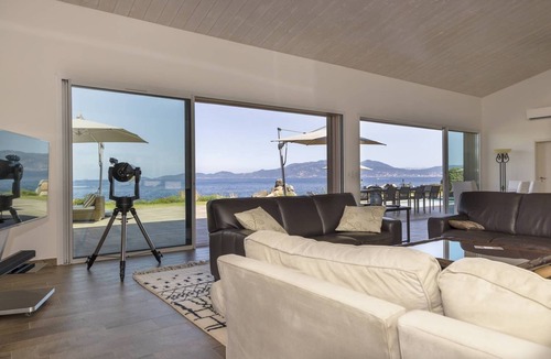 Coti-Chiavari House | VILLA CALYPSO- 6 bedrooms, sleeps 12, swimming pool, sea view