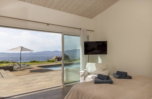 Coti-Chiavari House | VILLA CALYPSO- 6 bedrooms, sleeps 12, swimming pool, sea view