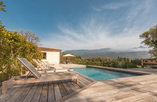 Figari Villa | Villa 'Casa Di Pruno' with Private Pool, Wi-Fi and Air Conditioning