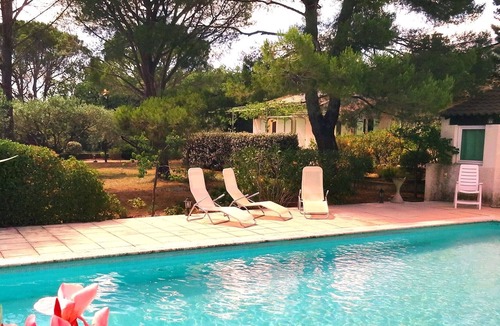 Chateauneuf-de-Gadagne House | Villa Châteauneuf-de-Gadagne, 4 bedrooms, 9 persons