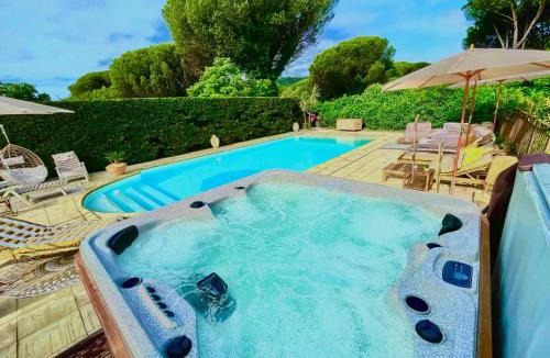 Gassin Villa | Villa climatisée, Golfe Saint Tropez, 12 pers, 4 suites, Piscine chauffée, Hammam, Spa, Billard, Pétanque, Wifi professionnel haut débit