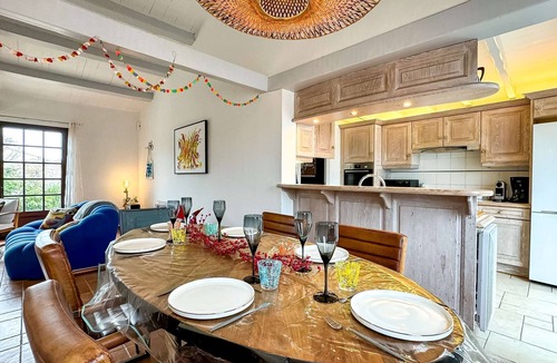 La Couarde-sur-Mer House | Villa Coco with private pool in the village center