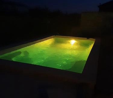 Croagnes Villa | Villa confortable avec piscine privée à Saint-Saturnin-lès-Apt