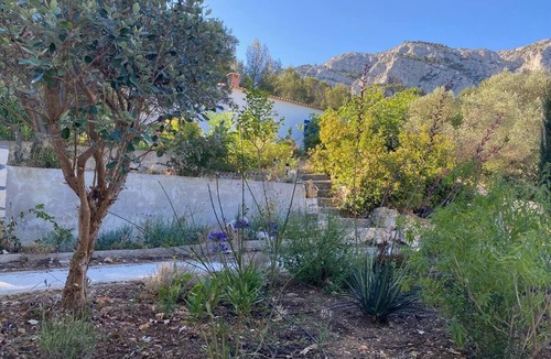 Montredon House | Villa D'architecte, 3min de la Plage, Adossée au Parc des Calanques