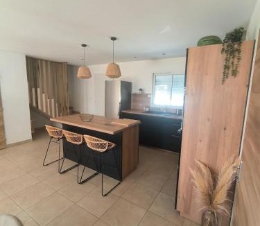 Raphele-les-Arles Villa | Villa de 3 chambres avec jardin et terrasse couverte