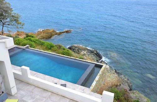Tomino House | Villa de Prestige les pieds dans l'eau