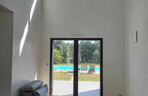 Villevieille House | Villa de Standing de 190 m² Avec Piscine