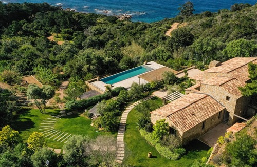 Coti-Chiavari Villa | Villa FUATAISE, an exceptional property, right on the waterfront