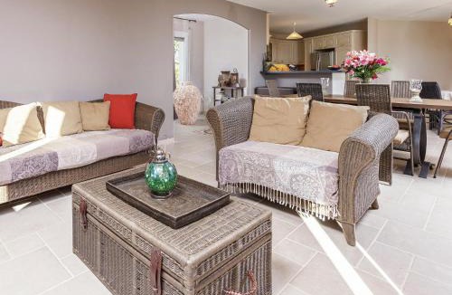 Saint-Medard Villa | Villa in Cazals with Pool & Lake Nearby