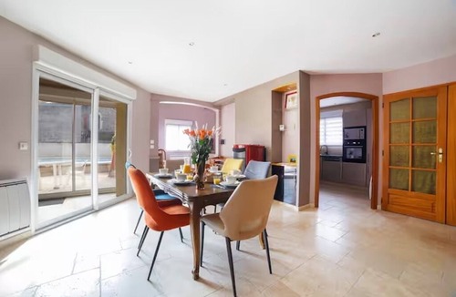 Charmes-sur-Rhone Villa | Villa L'Oasis du Rhône & private pool