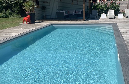 Ambon House | Villa "Le Clos Quistel" with swimming pool and jeu de boules, 4 km from the beach