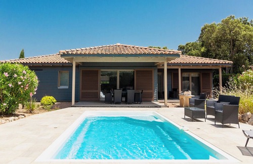 Figari Villa | Villa ' Les chênes lièges " with private pool between sea and mountain