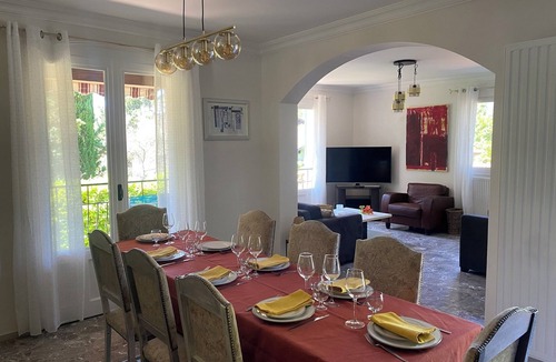 Volonne Villa | Villa Les Iris