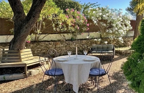 Valbonne House | Villa Les Lucioles - Chambre indépendante - Piscine - Petit déjeuner - Parking