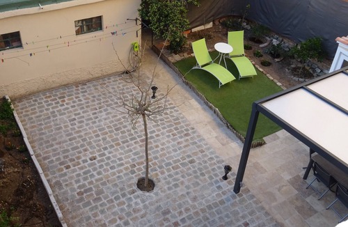 Le Mourillon Villa | Villa 'Mourillon Maison et Jardin 6-8 pers' with Private Terrace, Wi-Fi, and Air Conditioning