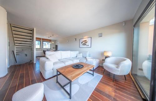 Larmor-Plage House | Villa pieds dans l'eau - vue mer & jacuzzi